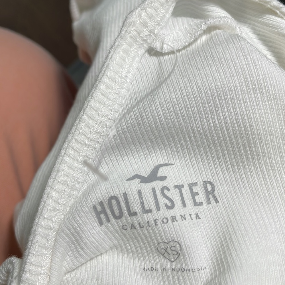 HOLLISTER - Picture 4 of 5